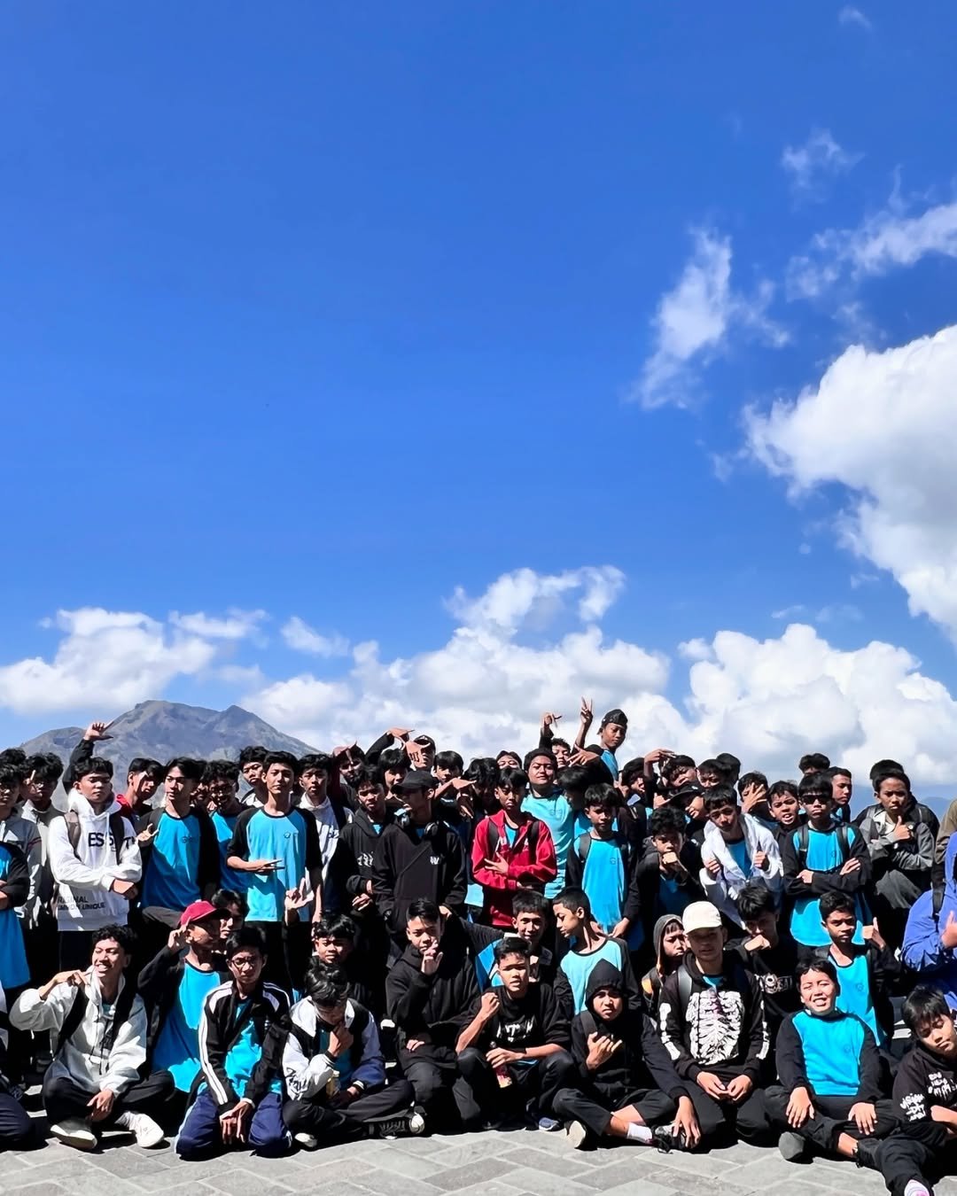 Rabu, 15 Oktober 2025PKBM Mirah Pemecutan Mandiri Mengadakan Kegiatan Outing Class ke Museum Geo (1)