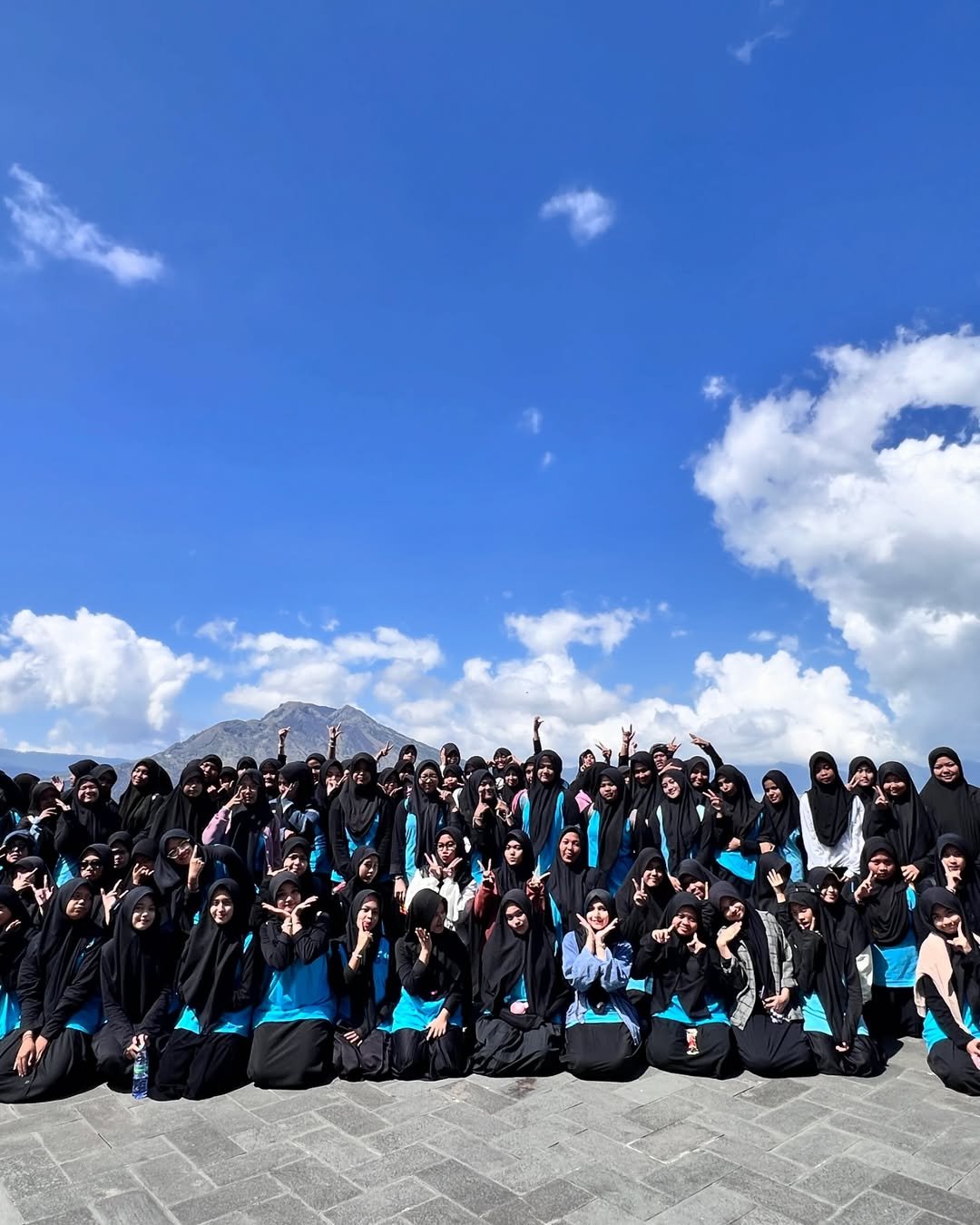 Rabu, 15 Oktober 2025PKBM Mirah Pemecutan Mandiri Mengadakan Kegiatan Outing Class ke Museum Geo (2)