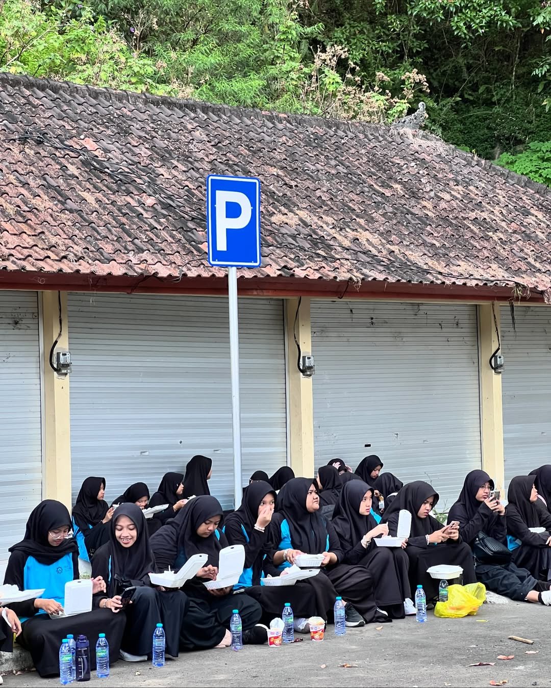 Rabu, 15 Oktober 2025PKBM Mirah Pemecutan Mandiri Mengadakan Kegiatan Outing Class ke Museum Geo (4)